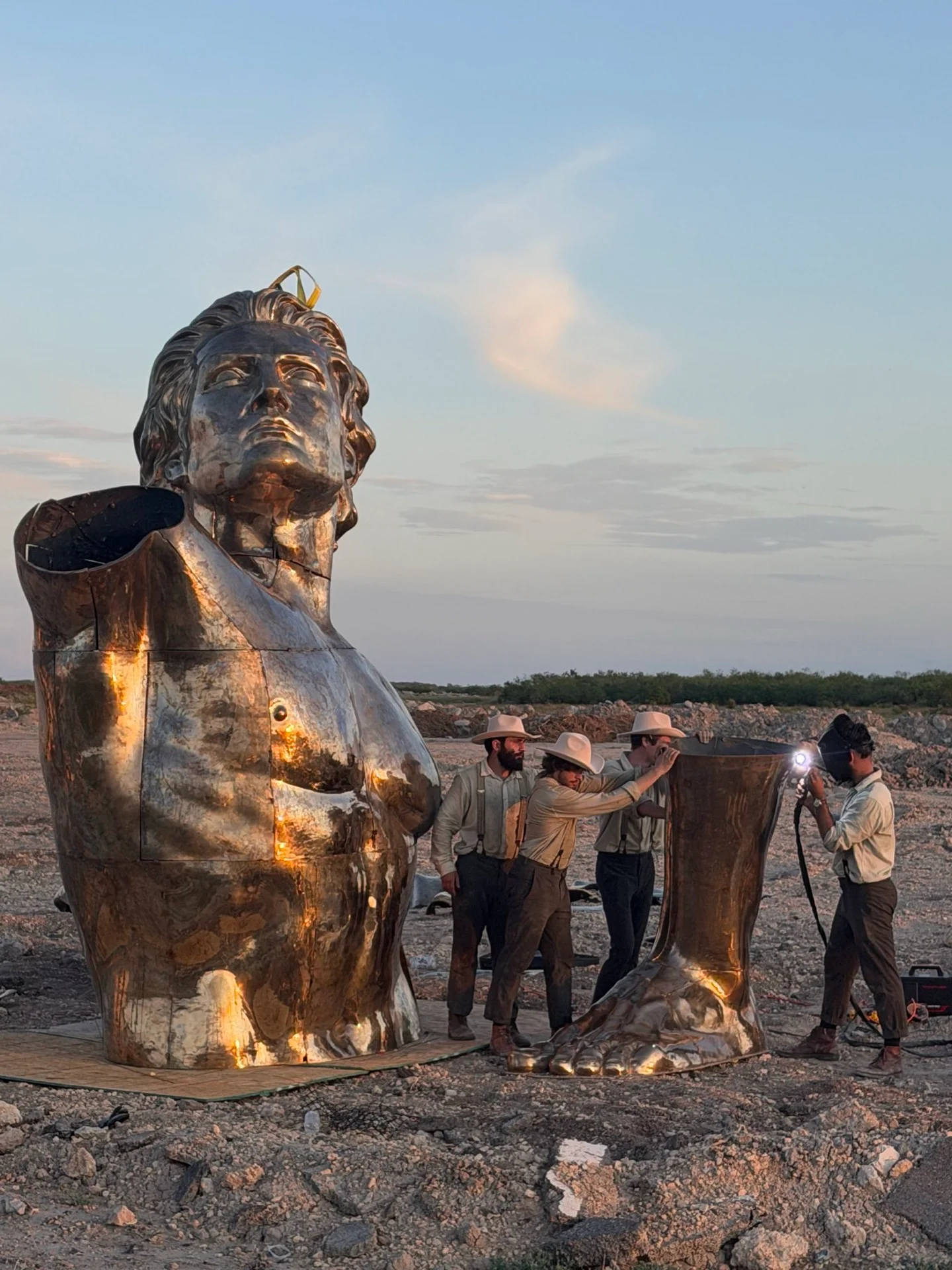 Star base Prometheus - early statue construction progress